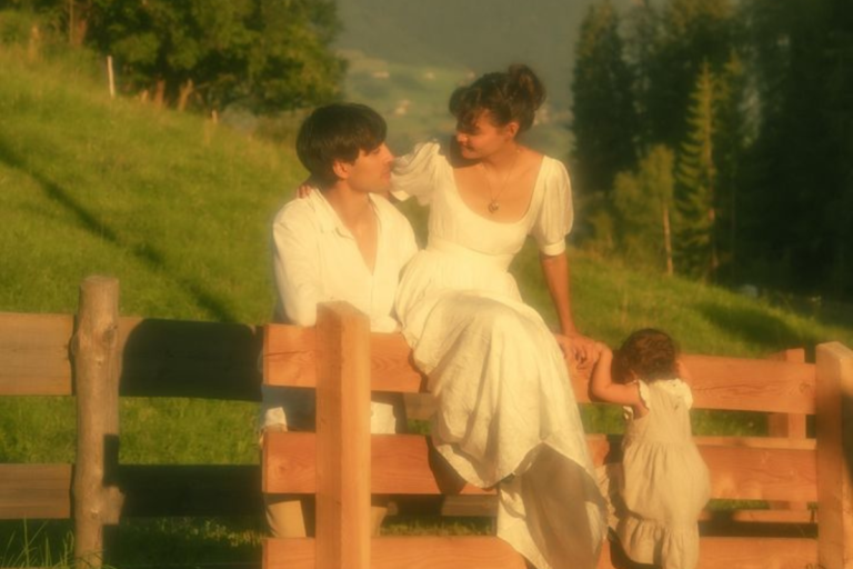How to Know If He’s Falling for You the Way Sarah Did: 3 Signs You Need To Know