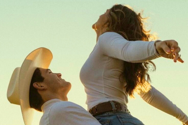 #1 Secret How to Keep a Guy Interested Like a Woman Who Never Has to Chase